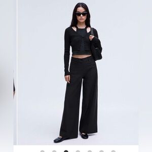 Lululemon wide leg Jean that fits amazing. Selling because I lost weight!